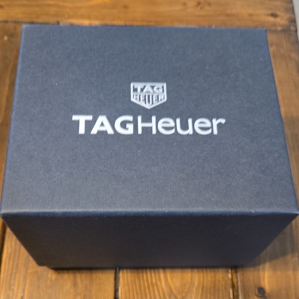 TAG Heuer Blue Dial Silver Bracelet Watch - Picture 9 of 9
